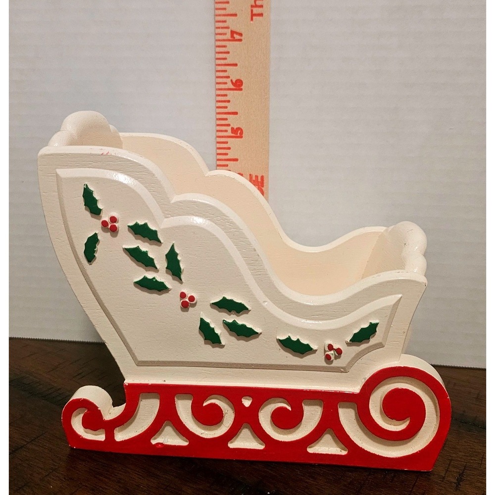 Vintage 1985 FTD Christmas Sleigh Centerpiece Holly Berry Red Cream Decor